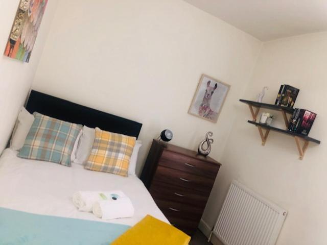 Budget Rooms @ Underwood Lane クルー エクステリア 写真